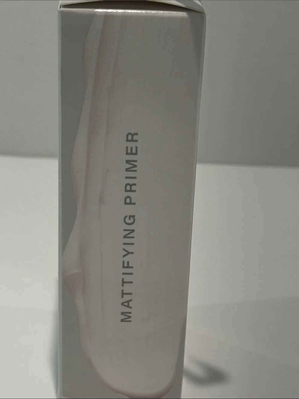 Enchante Mattifying Primer blend seamelessly to smooth your complexion.